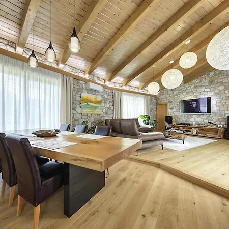 Lovely Home In Bast With Sauna * Bast