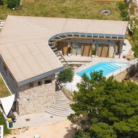 Holiday home Cozy In With Jacuzzi